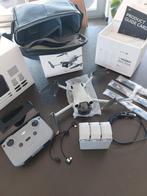 DJI mini 3 pro NIEUW + fly more combo (3 batterijen), Audio, Tv en Foto, Drones, Ophalen of Verzenden, Nieuw
