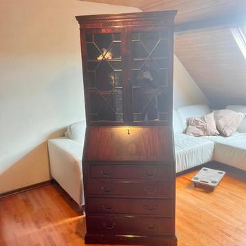 Vintage Engelse bureaukast beschikbaar voor biedingen
