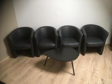 Fauteuil / clubzetel met bijzettafel - salontafel ovaal