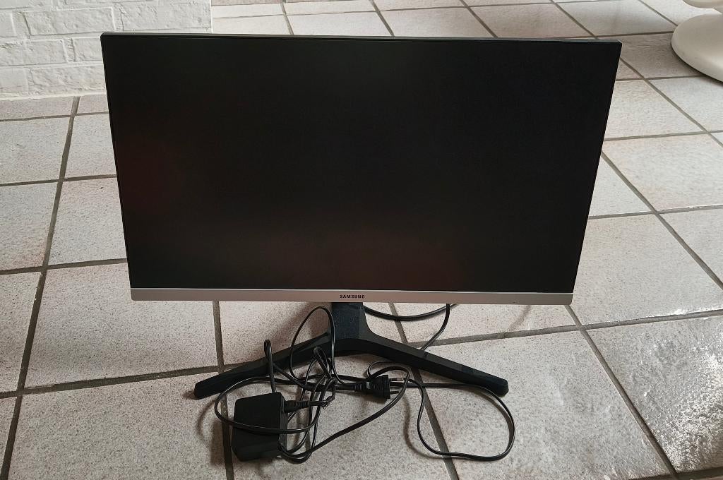Samsung 19 inch scherm, Computers en Software, Monitoren, Ophalen, Kantelbaar, HDMI, Zo goed als nieuw