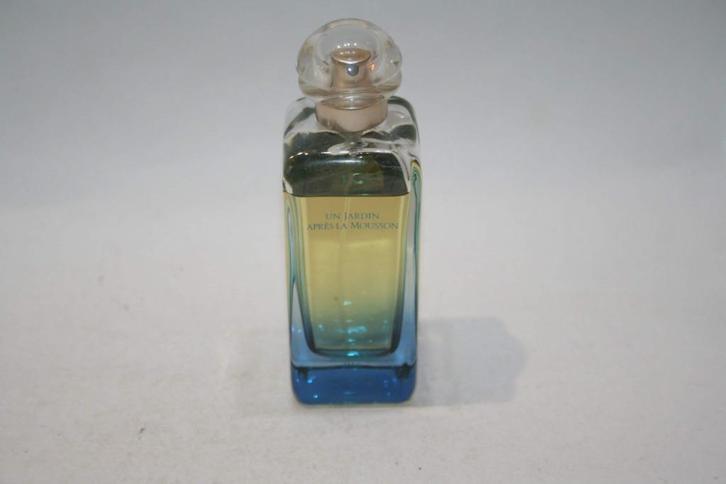 Hermès Un Jardin après la Mousson rest 90 van 100 ml EdT, Handtassen en Accessoires, Uiterlijk | Parfum, Zo goed als nieuw, Verzenden
