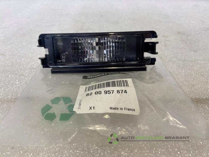 Eclairage immatriculation d'un Dacia Sandero, Autos : Pièces & Accessoires, Éclairage, Dacia, Neuf, 3 mois de garantie, Enlèvement ou Envoi