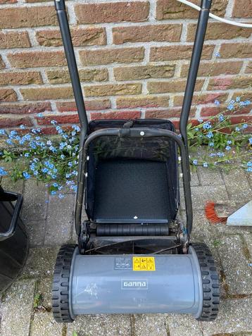 Gamma grasmaaier met opvangbak, Tondeuses à gazon manuelles, Comme neuf, 30 à 39 cm, Enlèvement