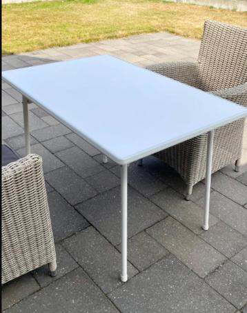 Tableau, Maison & Meubles, Tables | Tables à manger, 100 à 150 cm, Quatre personnes, Enlèvement, Utilisé