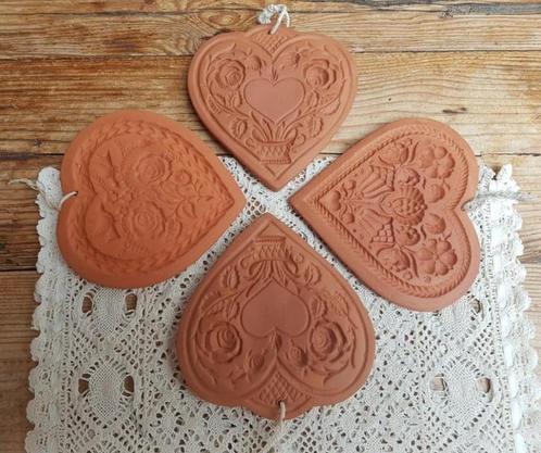4 Terra cotta chocolade /knutsel/ koekjes mal, hartjes, Antiek en Kunst, Curiosa en Brocante, Ophalen of Verzenden