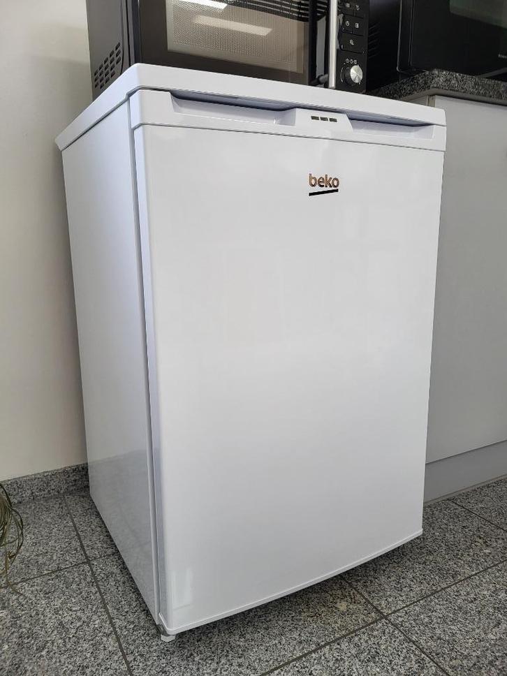 Diepvriezer Beko FSE1074N, Elektronische apparatuur, Vriezers en Diepvrieskisten, Gebruikt, Vrijstaand, Vrieskast, Minder dan 85 cm