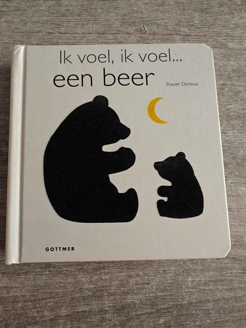 Xavier Deneux - Ik voel, ik voel... een beer, Livres, Livres pour enfants | 0 an et plus, Comme neuf, Enlèvement ou Envoi