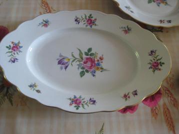 PORSELEINEN SERVIESGOED ROMANTISCHE DECORATIES/FRANKRIJK beschikbaar voor biedingen