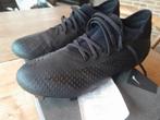 Chaussures Foot ADIDAS pointure 44, Enlèvement ou Envoi, Comme neuf, Chaussures