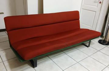 Artifort C683 3-zitsbank beschikbaar voor biedingen