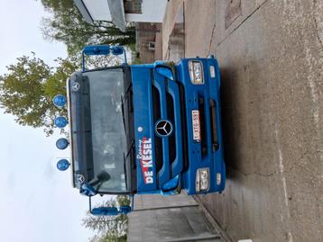 Vrachtwagen  beschikbaar voor biedingen