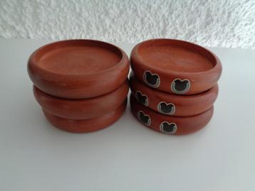 6 Sous-verres brun genre bois. Neufs beschikbaar voor biedingen