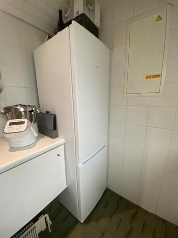 VALBERG 270L koelkast met vriescombinatie beschikbaar voor biedingen