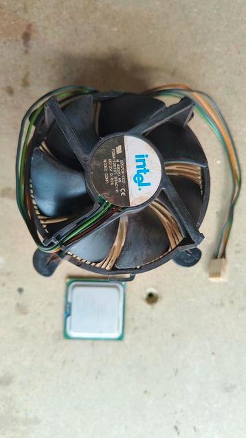Pentium 4 processor met koeler beschikbaar voor biedingen