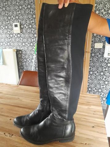 Bottes à genoux extensibles noires taille 40