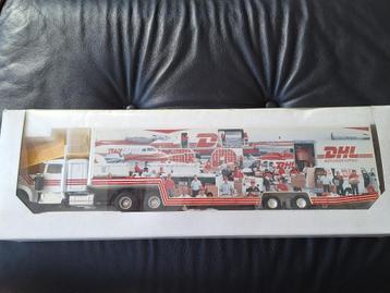 Modelauto DHL camion 1/43  beschikbaar voor biedingen