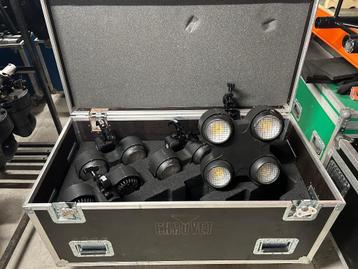4 x Chauvet Strike 4 in Flightcase beschikbaar voor biedingen