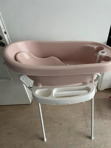 Bébé-jou bad op staander €35 beschikbaar voor biedingen