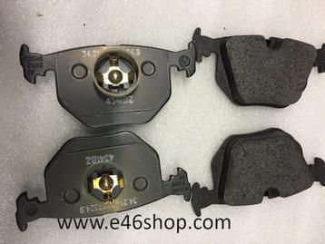 REMBLOKKEN ACHTER BMW E35 M5 E31 850i OE 34212227325 beschikbaar voor biedingen