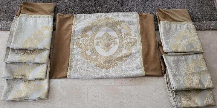 Exclusieve gouden oosterse hoezen voor sierkussens en bank!, Huis en Inrichting, Woonaccessoires | Kussens, Zo goed als nieuw