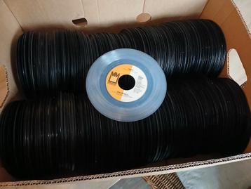 Lot +/- 500 jukebox singles beschikbaar voor biedingen