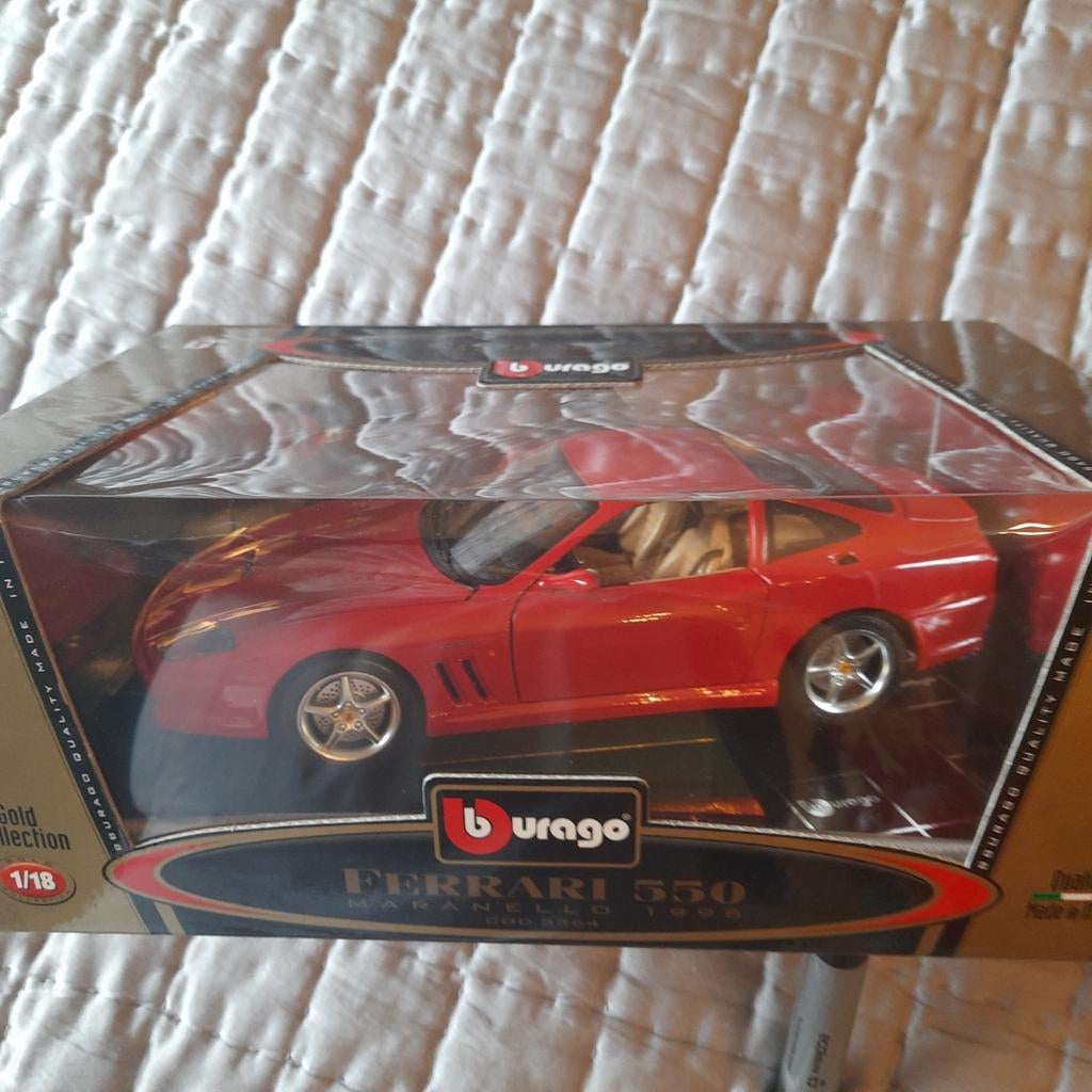 FERRARI 550 MARANELLO 1996 *MIB*BURAGO*1/18*NIEUW*, Hobby en Vrije tijd, Modelauto's | 1:18, Nieuw, Auto, Burago, Ophalen