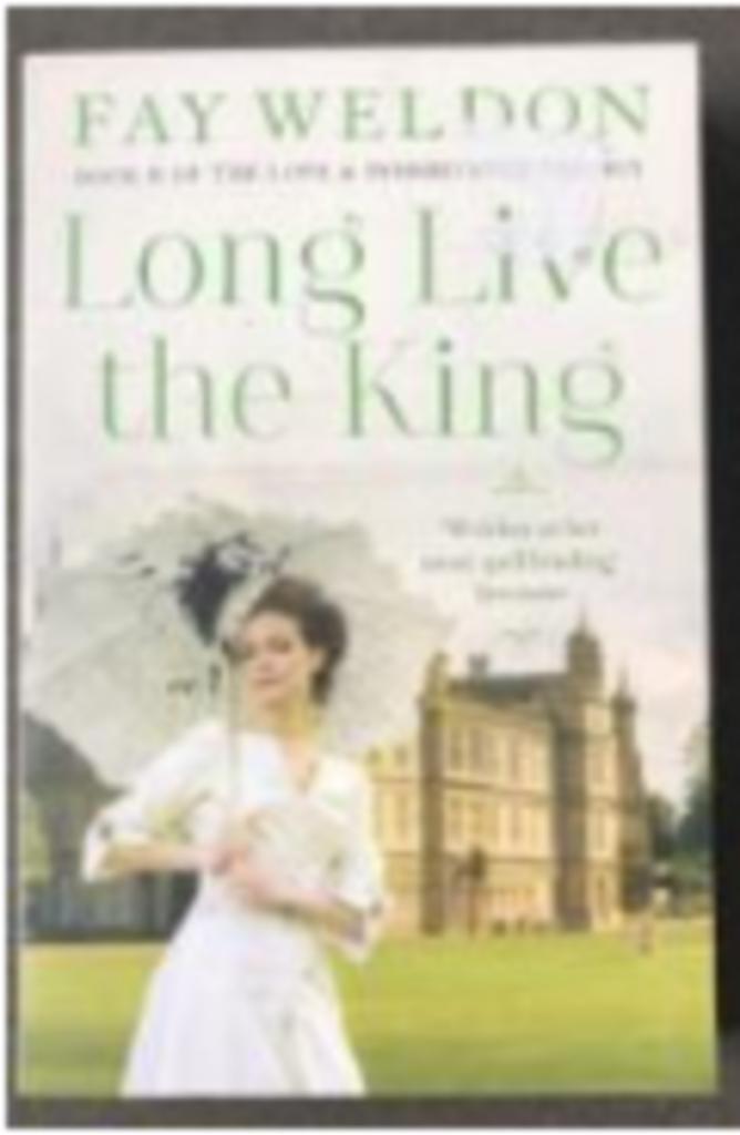 Book English: Long live the King - Fay Weldon, Boeken, Taal | Engels, Zo goed als nieuw, Ophalen of Verzenden