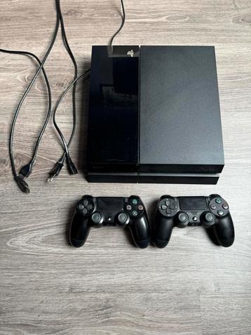 Ps4 met 2 controllers beschikbaar voor biedingen