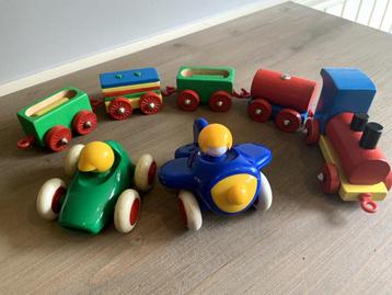 Houten treintje beschikbaar voor biedingen