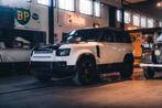 Land Rover Defender 90  P300 X-Dynamic/ JUMPSEAT / 42,900 EX, Auto's, Land Rover, Automaat, Zwart, Zwart, Leder