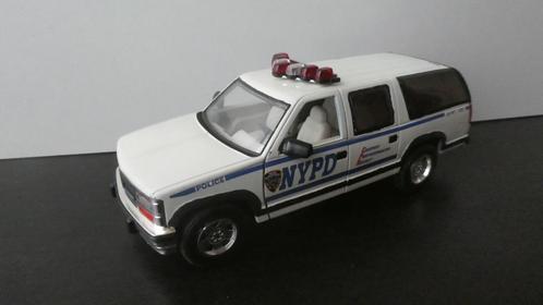 1/24 NYPD New York Police Chevrolet Suburban, Hobby & Loisirs créatifs, Voitures miniatures | 1:24, Utilisé, Voiture, Autres marques