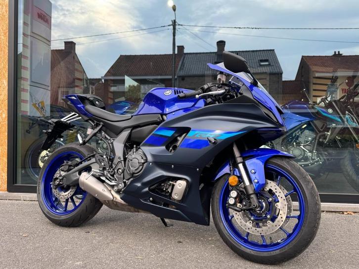 R7, Motoren, Motoren | Yamaha, Bedrijf, Super Sport, meer dan 35 kW, 2 cilinders, Minimaal motorrijbewijs A2, ABS, LED Verlichting