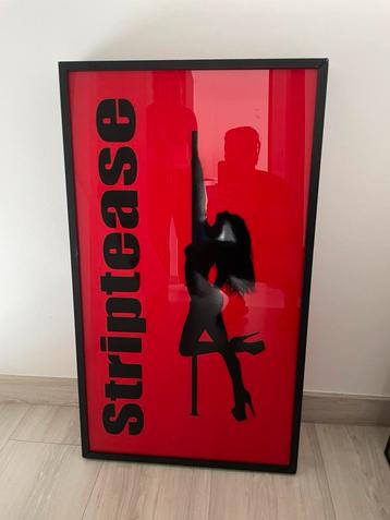 Kader STRIPTEASE groot, Enlèvement
