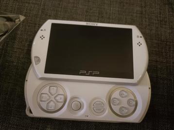 Psp GO 16gb + lader beschikbaar voor biedingen