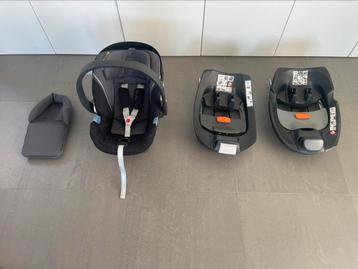 Kinderstoel cybex Aton 5 met 2 x base isofix en regenhoes, Enfants & Bébés, Enlèvement, Comme neuf
