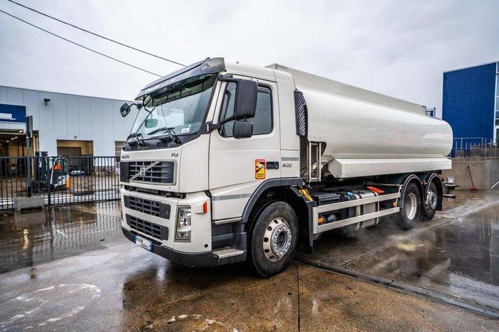Volvo FM 500 -6x2+ALU 19.000L+5COMP., Autos, Camions, Entreprise, Achat, Air conditionné, Vitres électriques, Volvo, Diesel, Euro 5