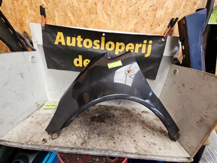 Scherm links-voor van een Mercedes A-Klasse (971), Auto-onderdelen, Carrosserie, Mercedes-Benz, Gebruikt, 3 maanden garantie, Ophalen of Verzenden