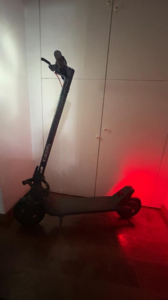 Xiaomi electric scooter 4 lite eu 2 gen in goede staat, Fietsen en Brommers, Steps, Zo goed als nieuw, Elektrische step (E-scooter)