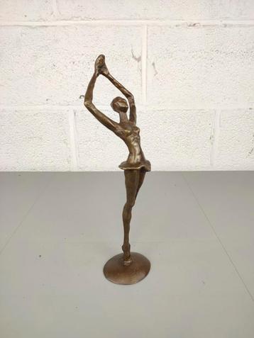Bronzen beeldje ballerina beschikbaar voor biedingen