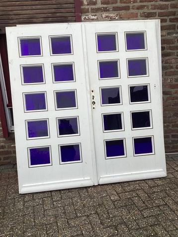 Zeer nette. Hardhouten dubbele deuren  beschikbaar voor biedingen
