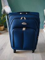 Nieuwe koffer (handbagage), Handtassen en Accessoires, Koffers, Ophalen, Nieuw, Zacht kunststof, Slot