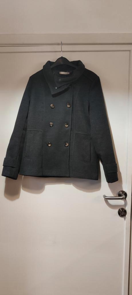 Grijs manteltje Maat M, Kleding | Dames, Jassen | Winter, Zo goed als nieuw, Maat 38/40 (M), Grijs, Ophalen of Verzenden