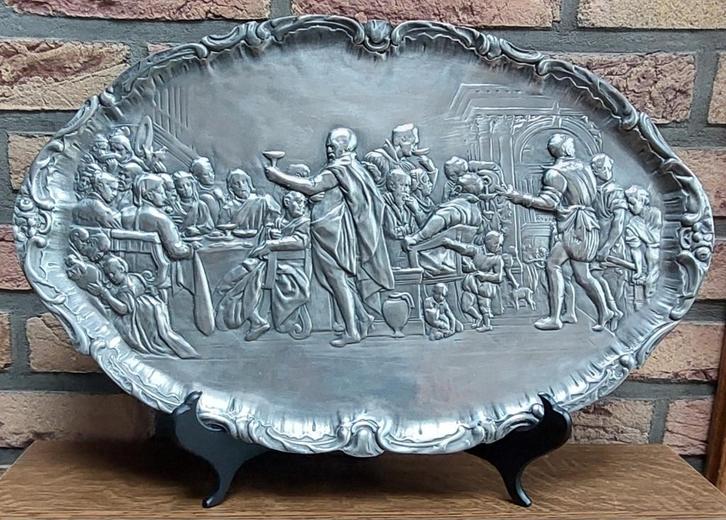 Tinnen tafereel met reliëf - Bruiloft te Kana - 94% Tin, Antiek en Kunst, Antiek | Wandborden en Tegels, Ophalen of Verzenden