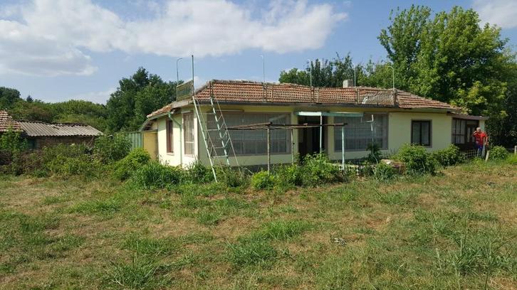 Te koop Noordoost-Bulgarije €14.000 - VOOR SNELLE BESLISSERS, Immo, Buitenland, Woonhuis, Dorp