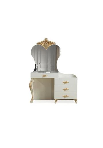 Make up tafel beschikbaar voor biedingen