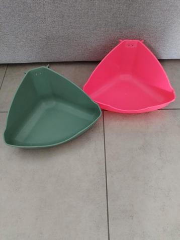 Hoektoilet knaagdieren beschikbaar voor biedingen