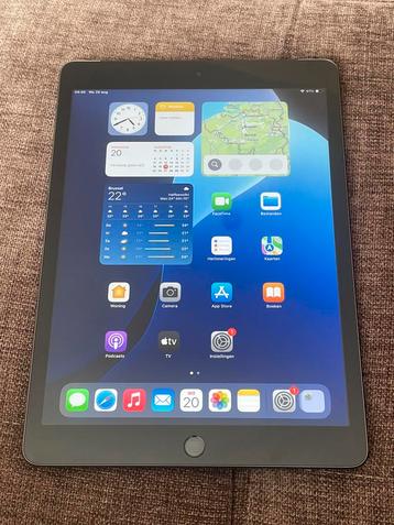 Nieuwstaat ipad 9 wifi 64 gb + Cellular compleet 280 € beschikbaar voor biedingen