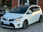 TOYOTA VERSO 2.0D 124PK |NAVI | PANO DAK | CAMERA | USB |, Auto's, Euro 5, 4 cilinders, 1655 kg, Bedrijf