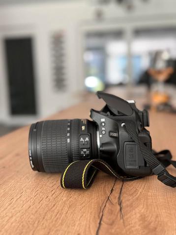 NIKON D5100 beschikbaar voor biedingen