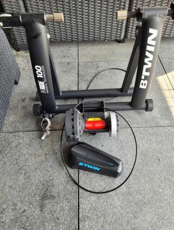 Rollertrainer B-twin  beschikbaar voor biedingen